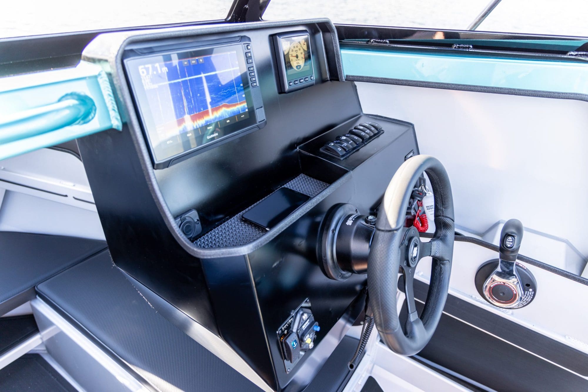 575WMGT_PRO_interior-2-scaled